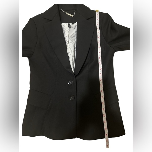White House Black Market Signature
Blazer Black Size 6 - Picture 9 of 14